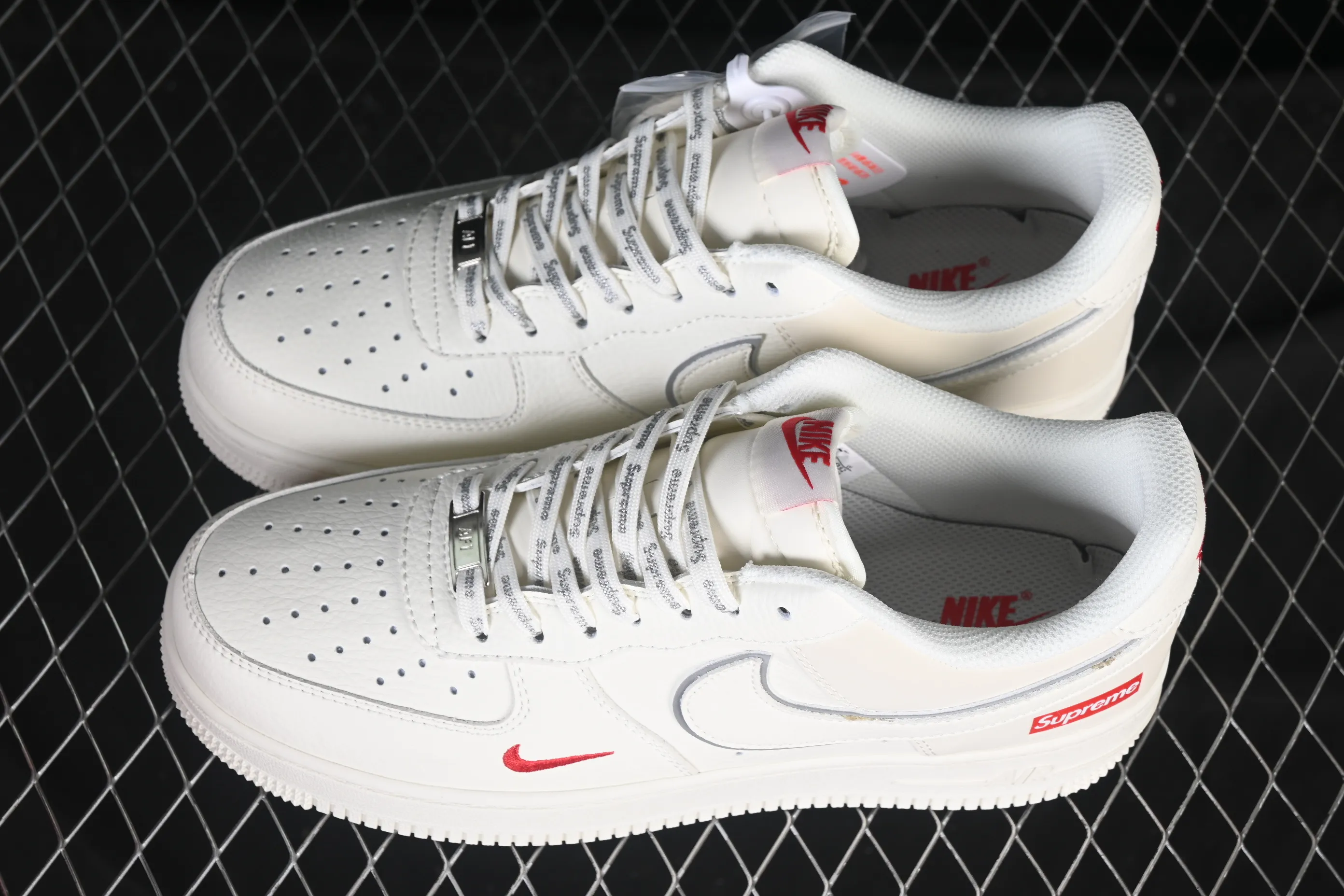 All categories Nk Air Force 1 Air Force series Nk Air Force 1 Low Air Force low top Nike Air Force 1'07 Low Supreme co-branded off-white small red hook Air Force 1 low-top casual sneakers CS5288-052